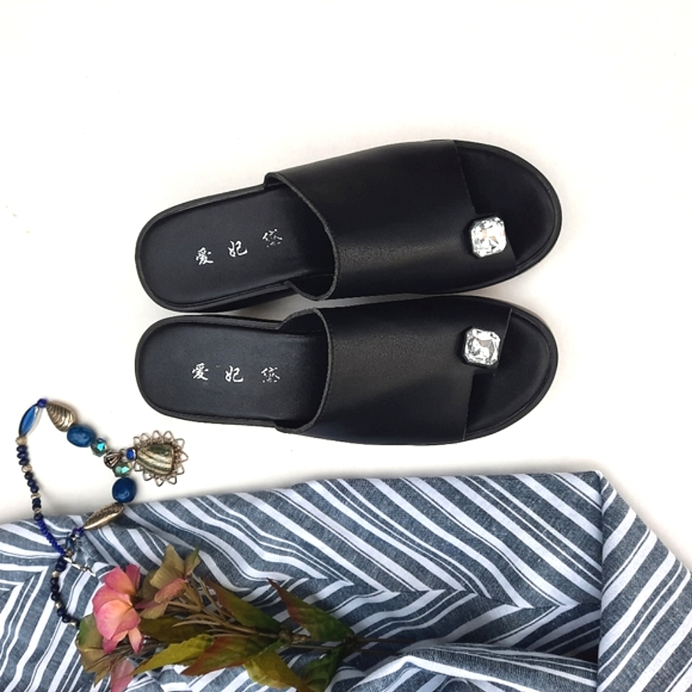 Black Slides Platforms with Large Rhinestones π Toe Loop - Picture 2 of 10